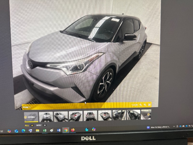 2019 Toyota C-HR Limited's photo